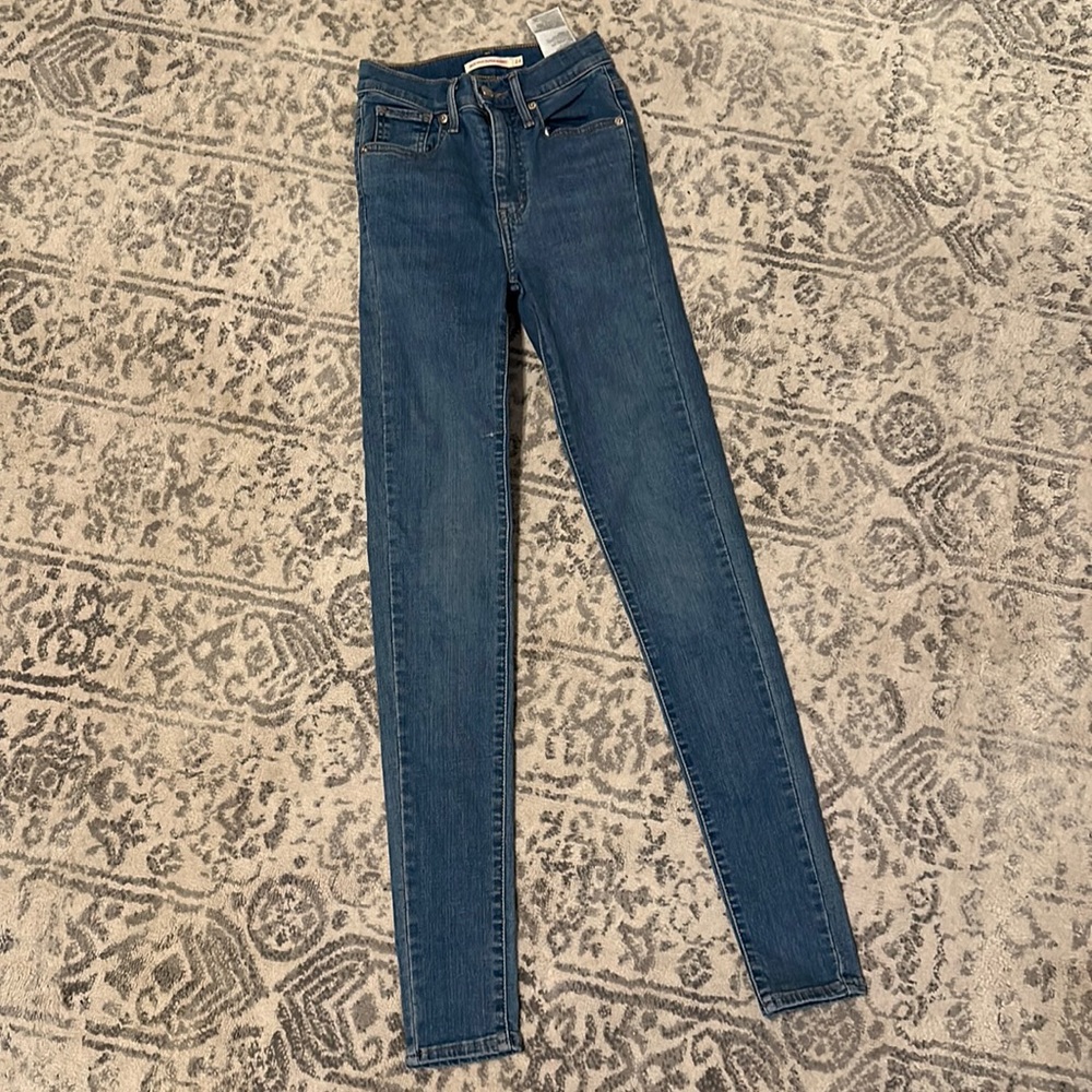 LEVIS rib cage skinny Jean